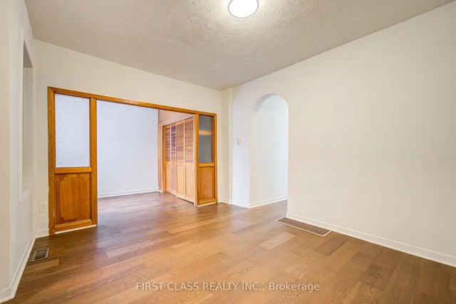 Additional property image - 3 Clinton Pl