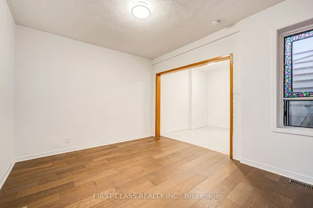 Additional property image - 3 Clinton Pl