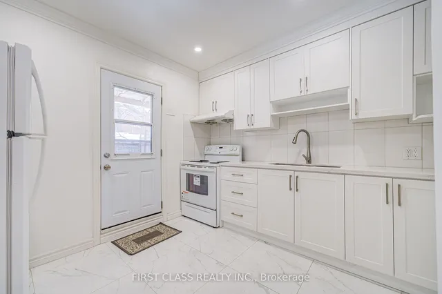 Additional property image - 3 Clinton Pl