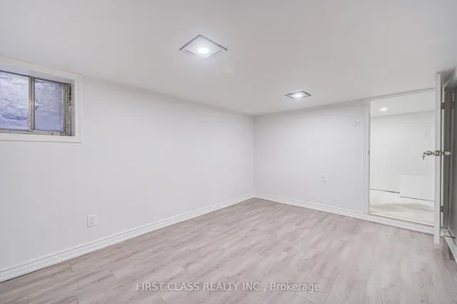 Additional property image - 3 Clinton Pl