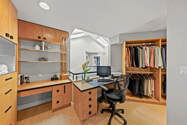 Additional property image - 477 Old Orchard Grve