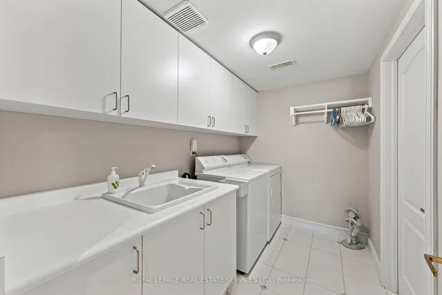 Additional property image - 477 Old Orchard Grve