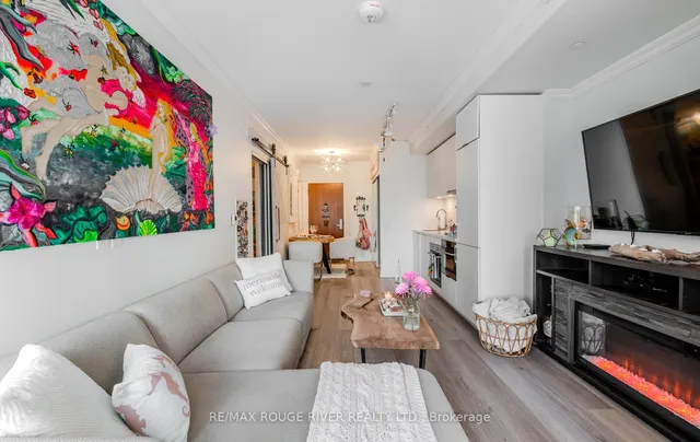 Additional property image - 15 Queens Quay Unit 921