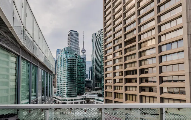 Additional property image - 15 Queens Quay Unit 921