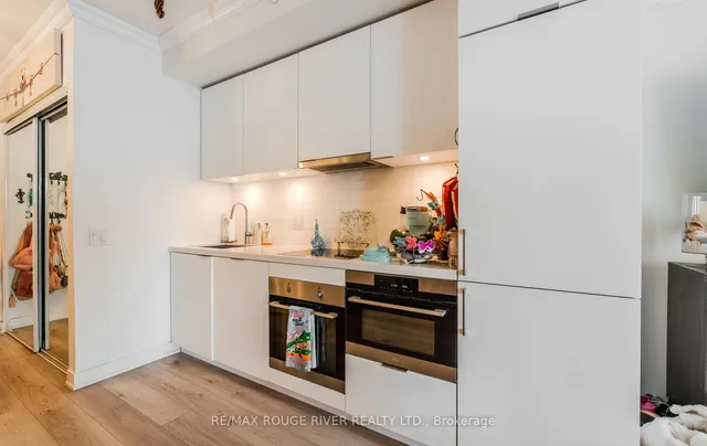 Additional property image - 15 Queens Quay Unit 921