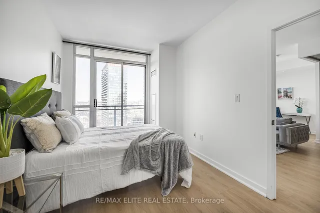 Additional property image - 25 Capreol Crt Unit 3805