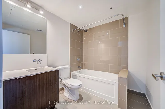 Additional property image - 100 Harbour St Unit 3909