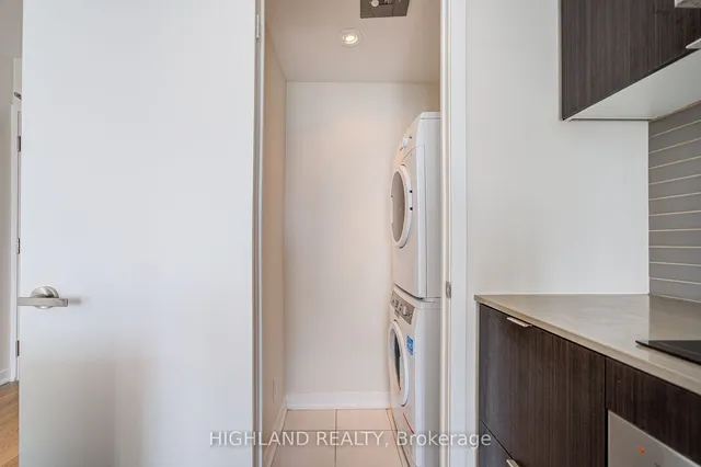 Additional property image - 100 Harbour St Unit 3909