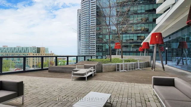 Additional property image - 100 Harbour St Unit 3909