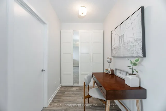 Additional property image - 150 East Liberty St Unit 2301