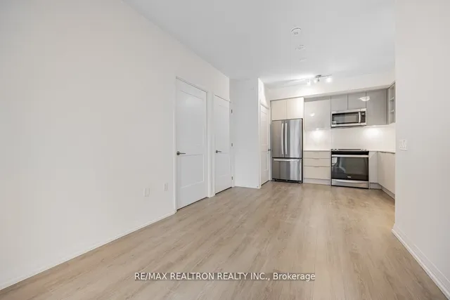 Additional property image - 25 Holly St Unit 710