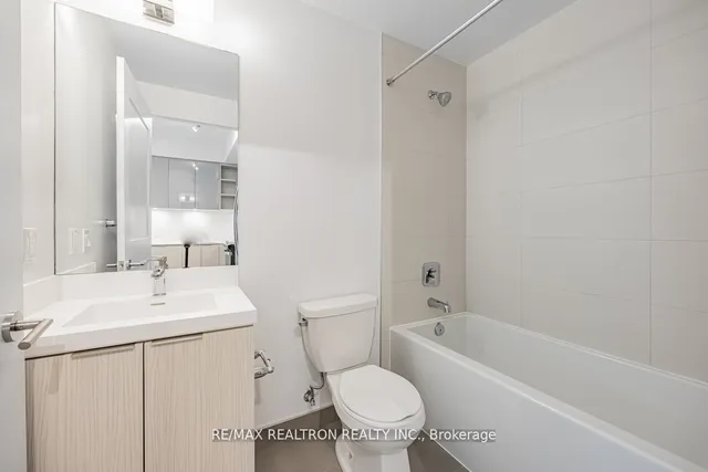 Additional property image - 25 Holly St Unit 710