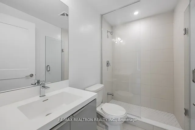 Additional property image - 25 Holly St Unit 710