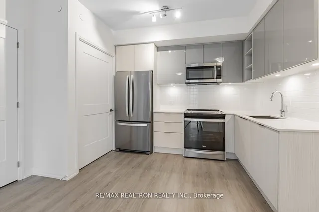 Additional property image - 25 Holly St Unit 710