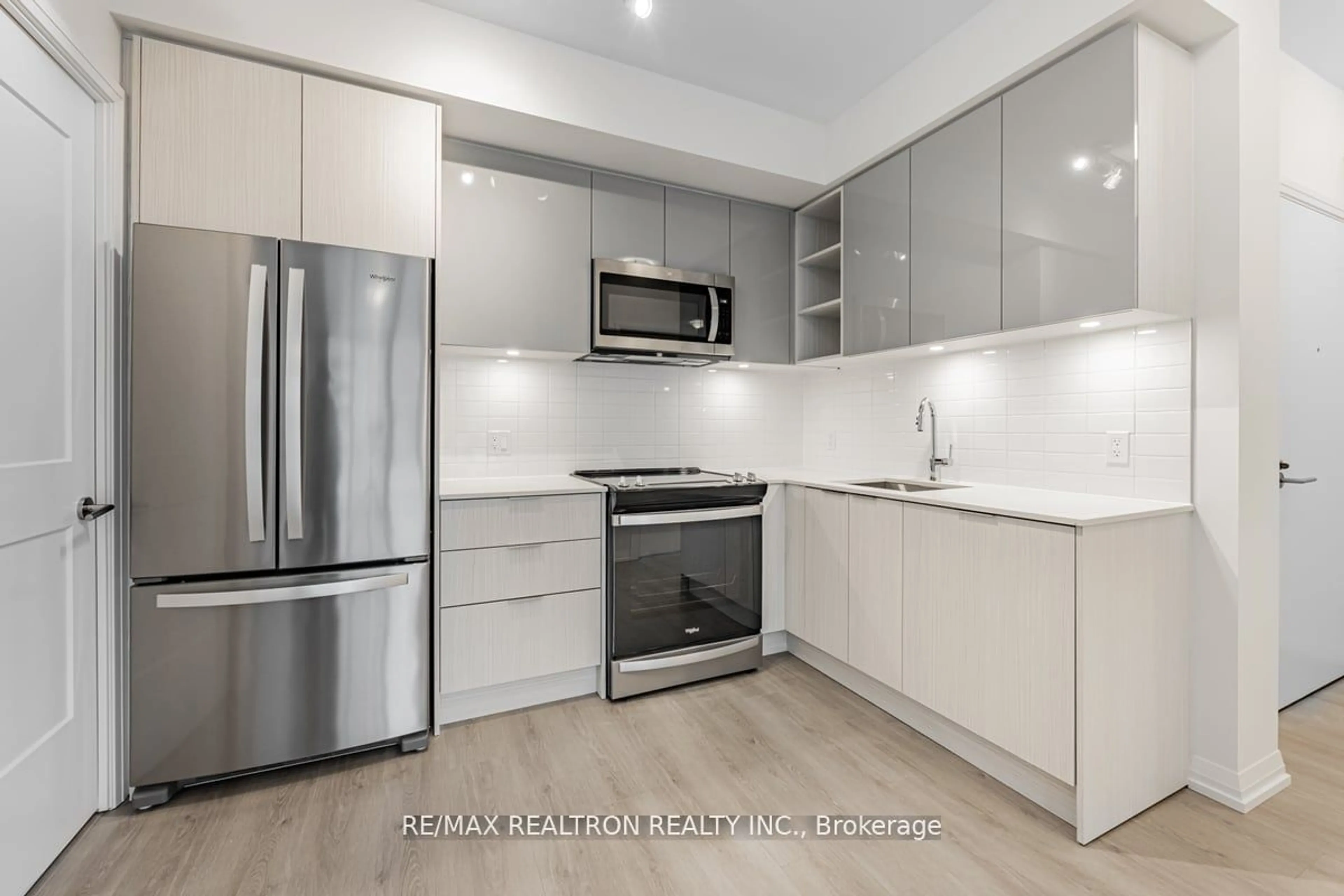 Open concept kitchen, unknown for 25 Holly St #710, Toronto Ontario M4S 0E3