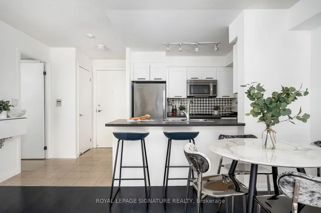 Additional property image - 18 Beverley St Unit 322