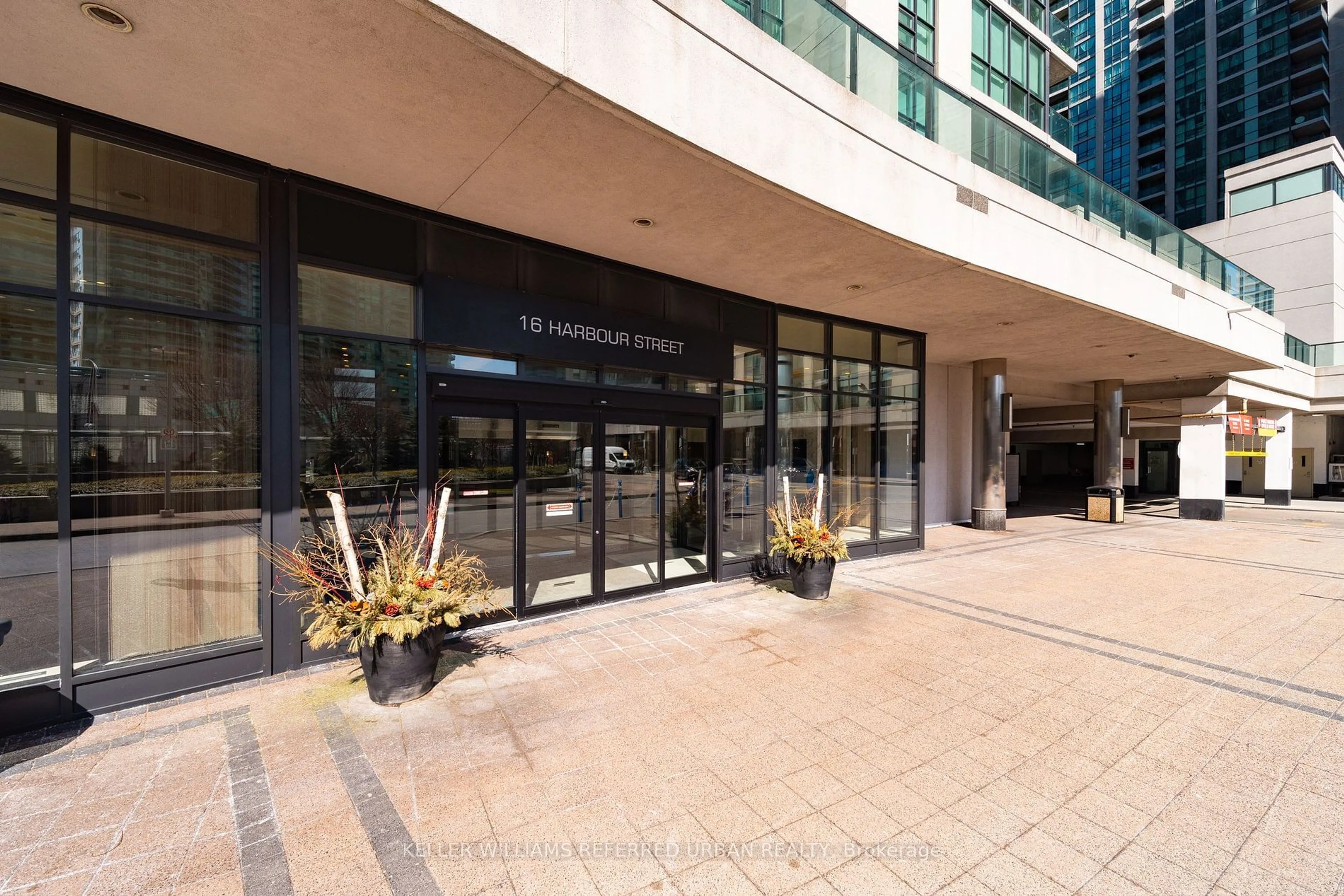 Indoor foyer for 16 Harbour St #5304, Toronto Ontario M5J 2Z7