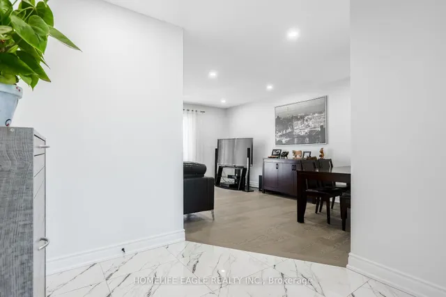Additional property image - 199 Hollyberry Tr