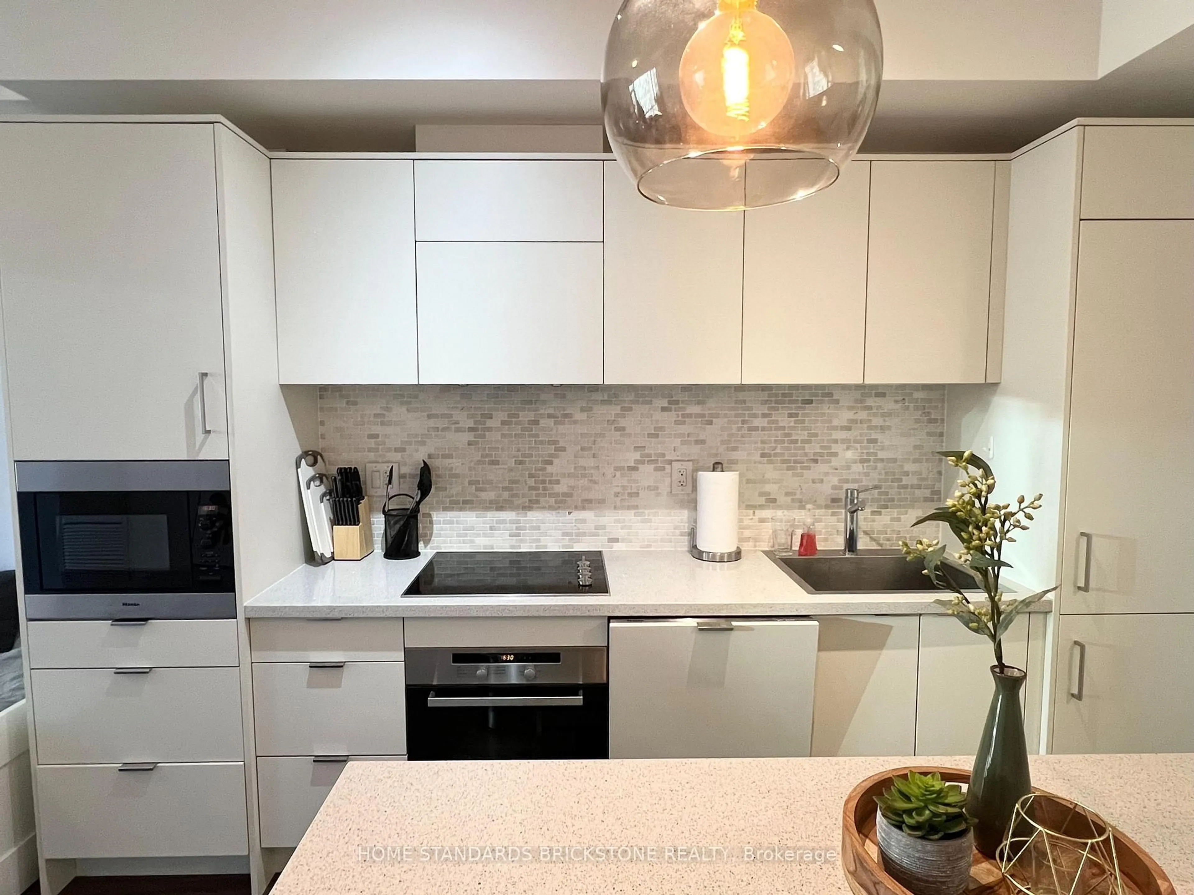 Contemporary kitchen, unknown for 21 Widmer St #2908, Toronto Ontario M5V 0B8