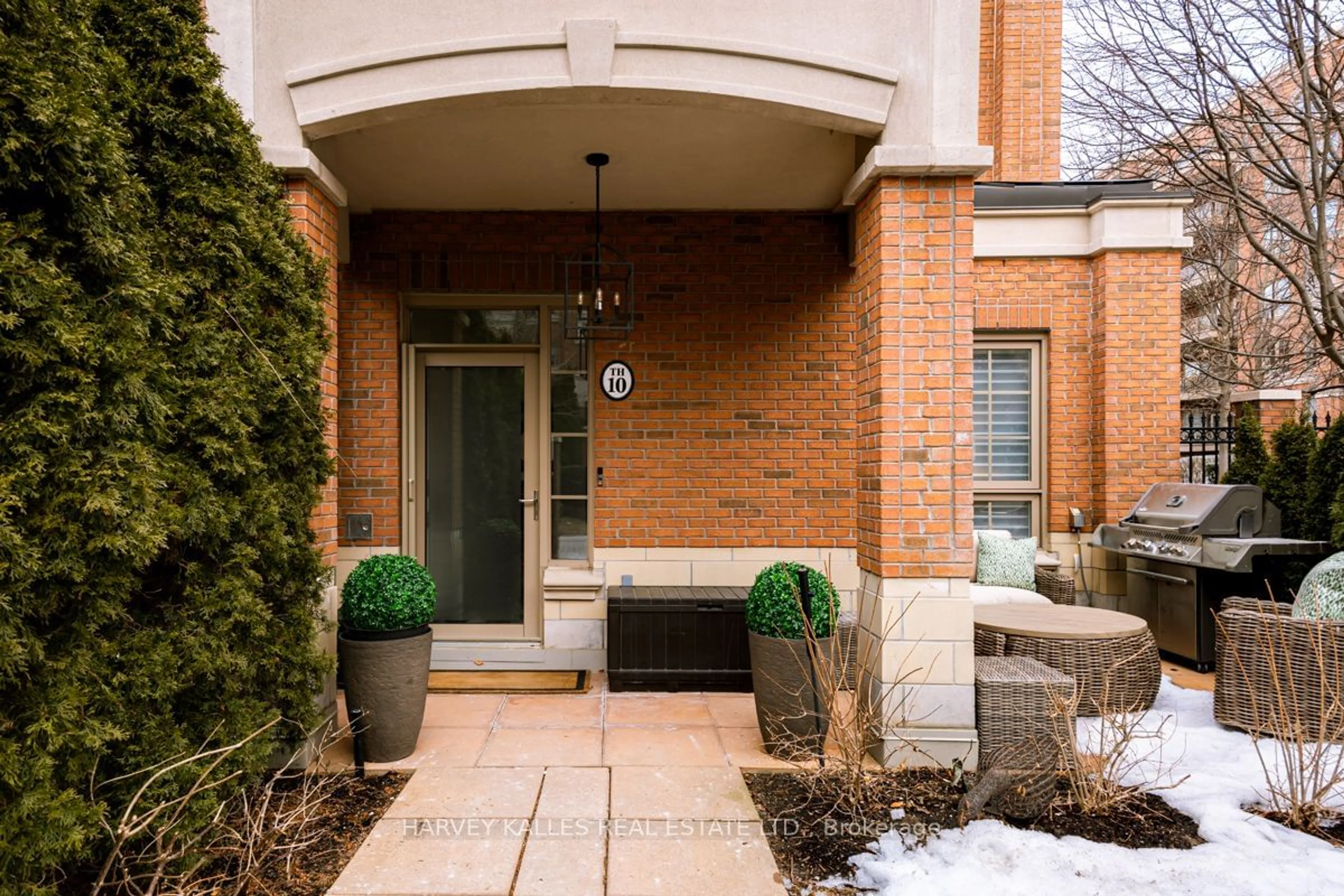 Unknown for 21 Burkebrook Pl #Th10, Toronto Ontario M4G 0A1