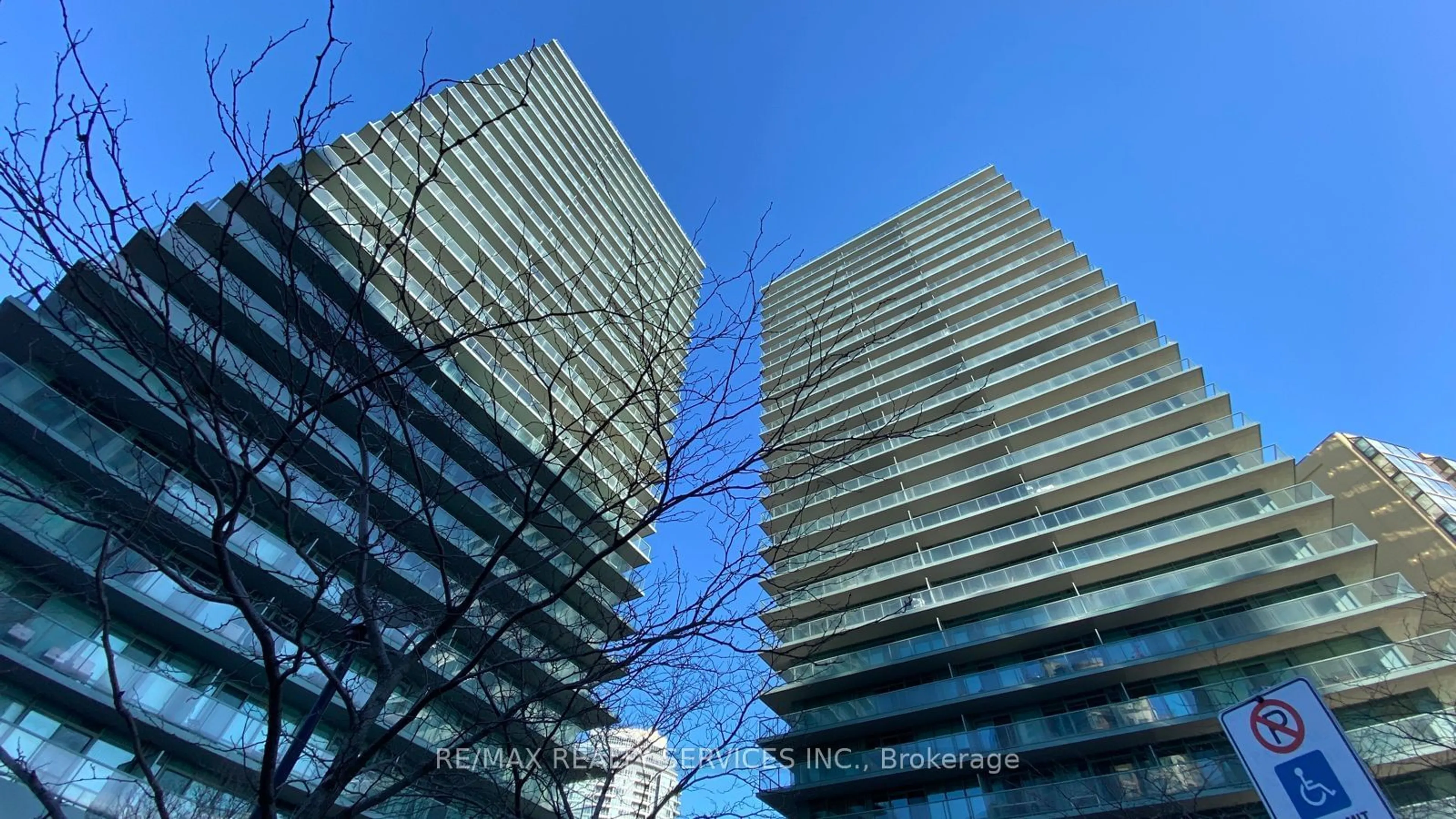 Blurry image for 5500 Yonge St #2307, Toronto Ontario M2N 7L1