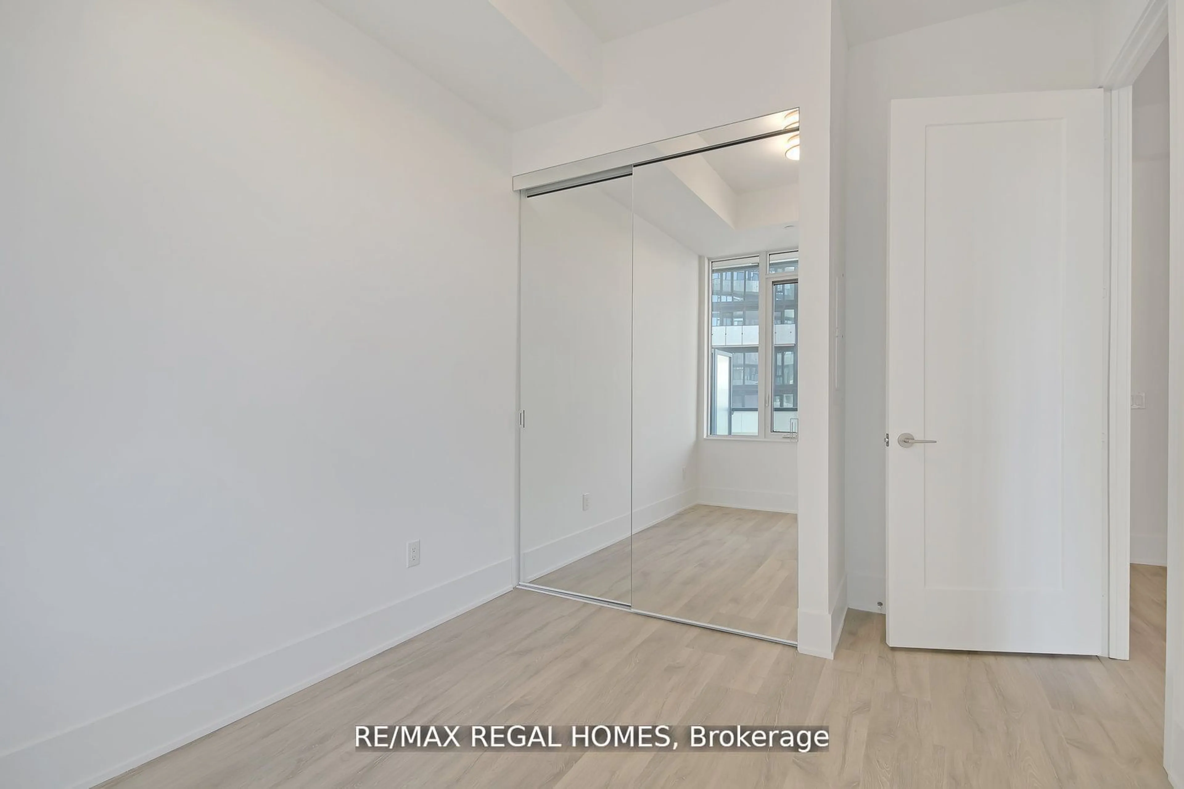 A pic of a room for 470 Front St #2609, Toronto Ontario M5V 0V6