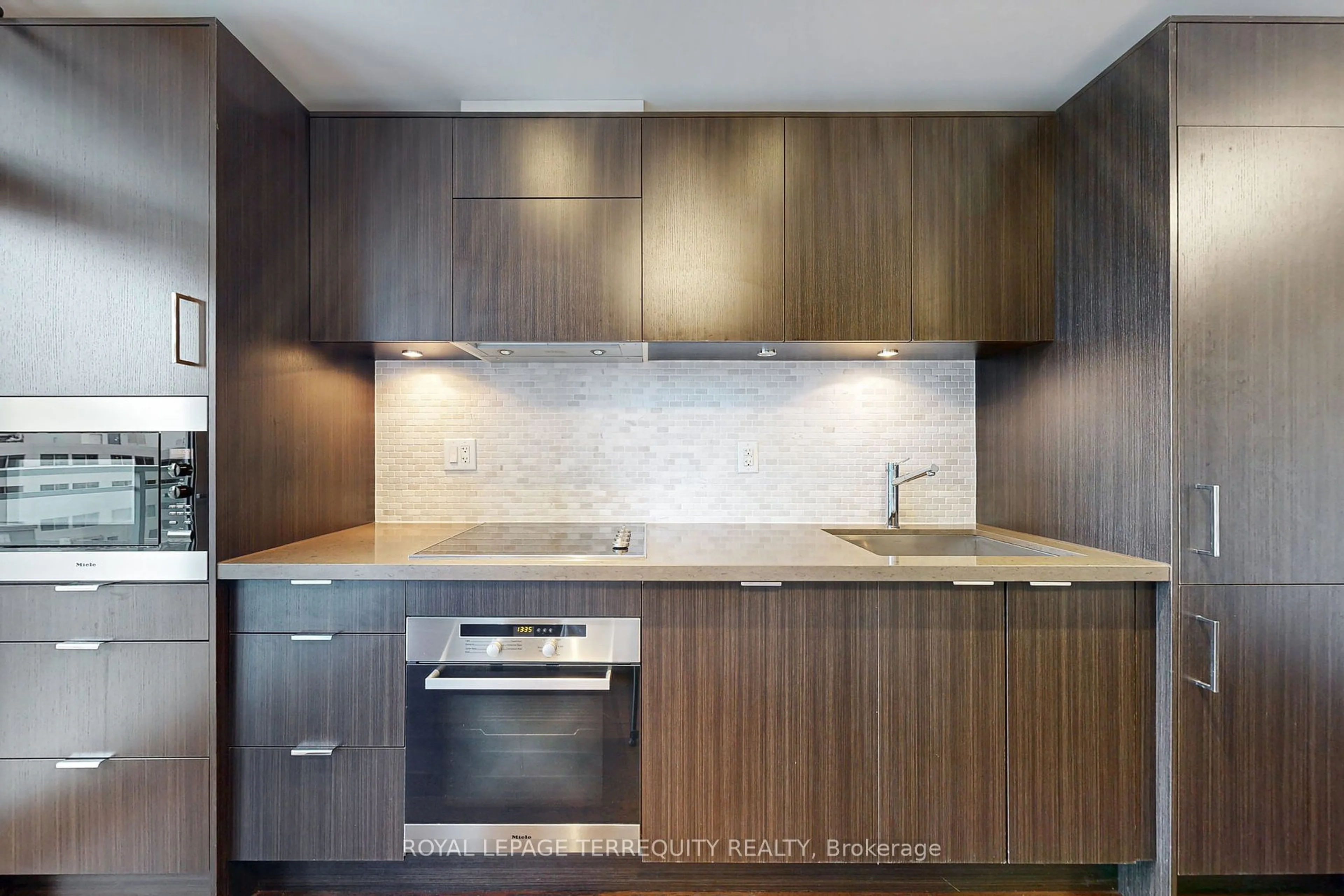 Standard kitchen, unknown for 21 Widmer St #1003, Toronto Ontario M5V 0B8