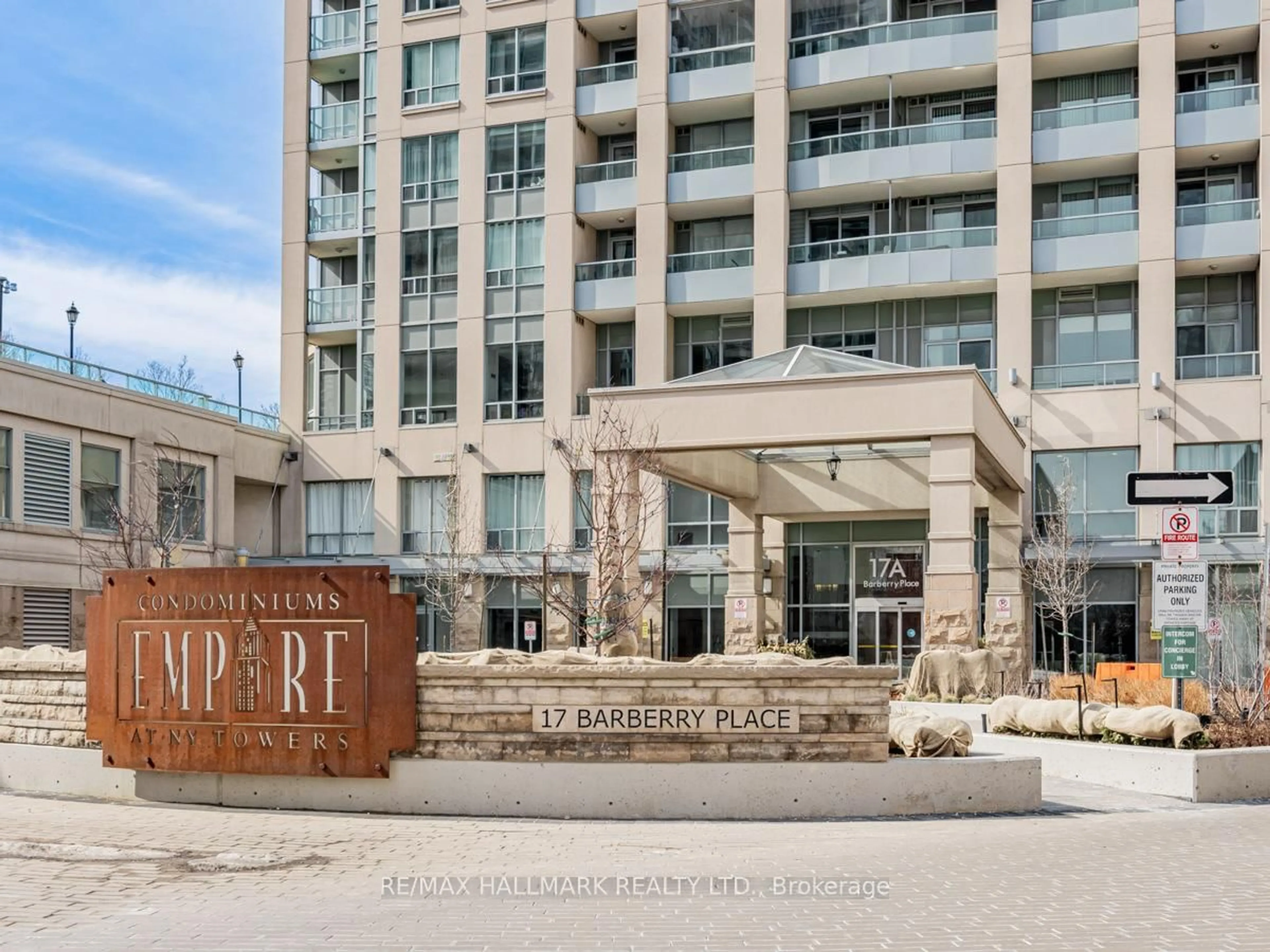 Indoor foyer for 17 Barberry Pl #1515, Toronto Ontario M2K 3E2