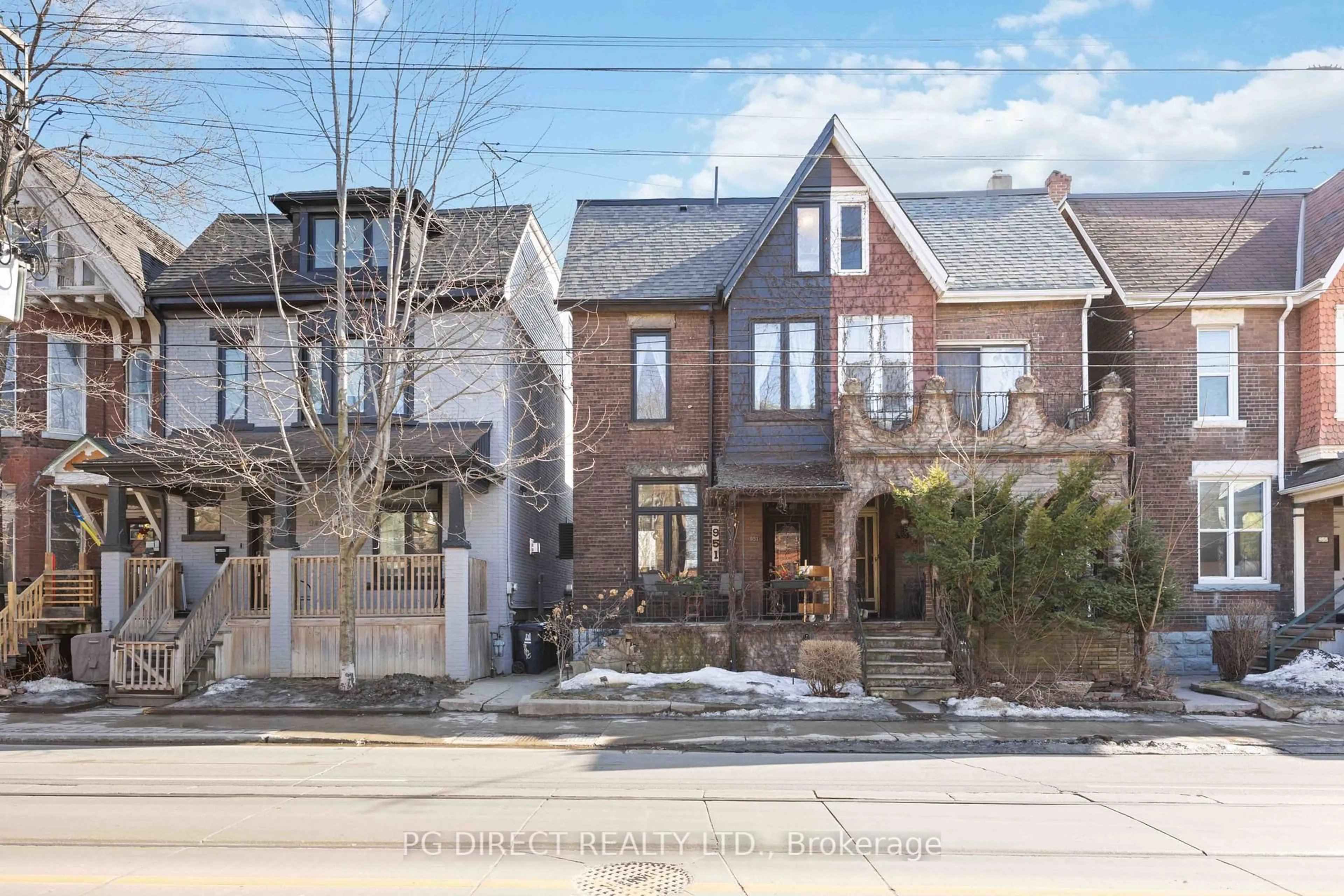 Home with brick exterior material, street for 951 Dundas St, Toronto Ontario M6J 1W4