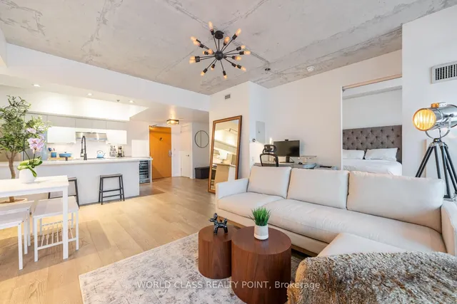 Additional property image - 375 King St Unit 705