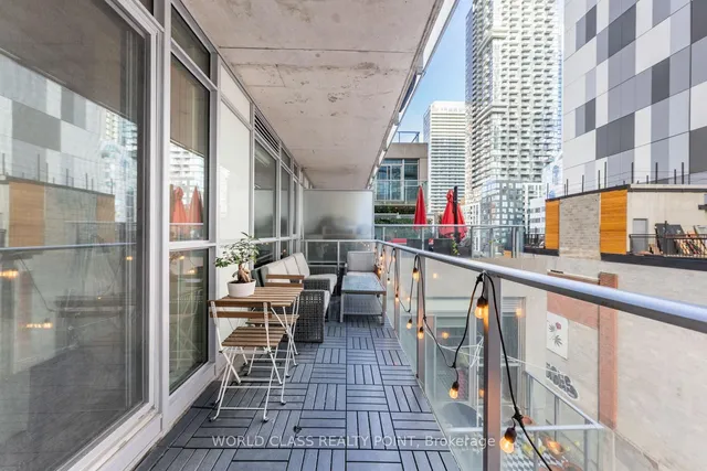 Additional property image - 375 King St Unit 705