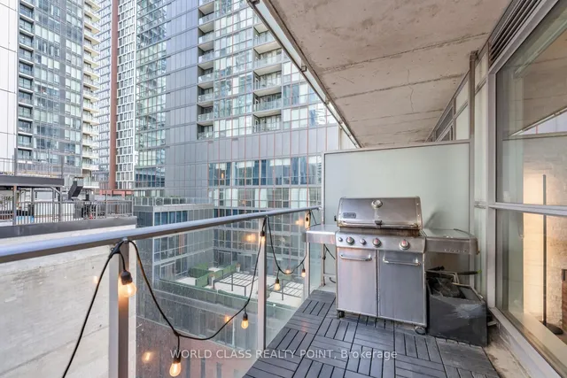 Additional property image - 375 King St Unit 705