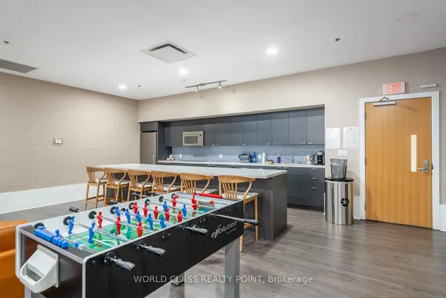 Additional property image - 375 King St Unit 705