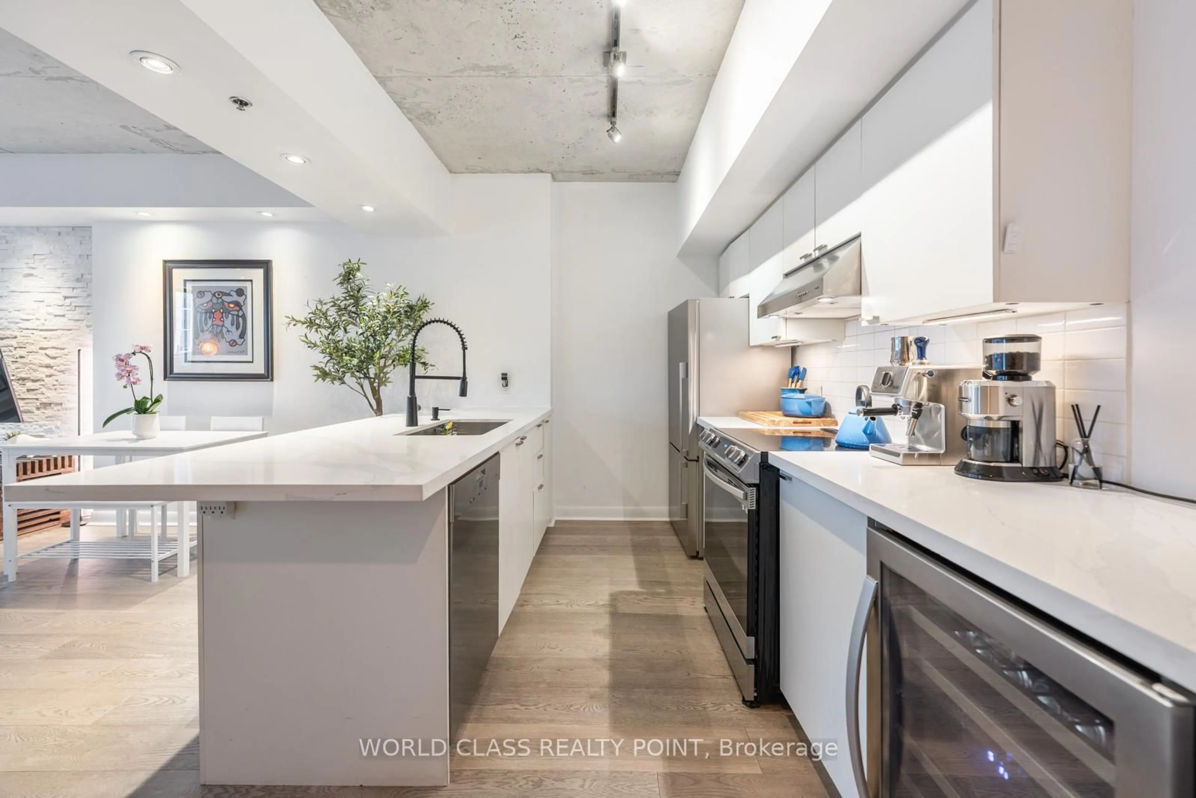 Contemporary kitchen, ceramic/tile floor for 375 King St #705, Toronto Ontario M5V 1K1