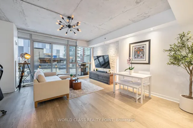 Additional property image - 375 King St Unit 705