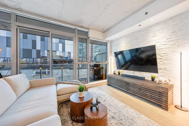 Additional property image - 375 King St Unit 705