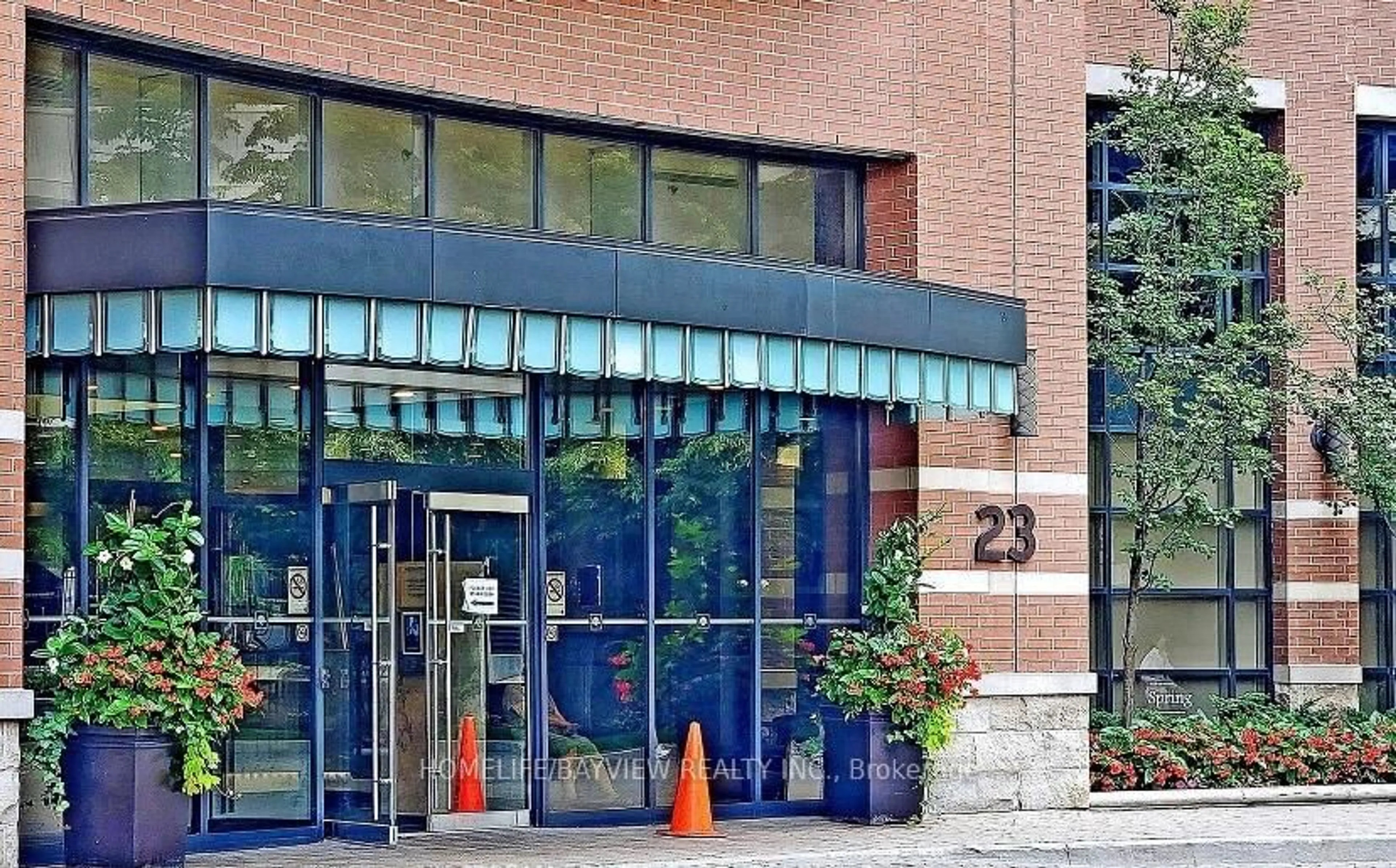 Indoor foyer for 23 Sheppard Ave #201, Toronto Ontario M2N 0C8