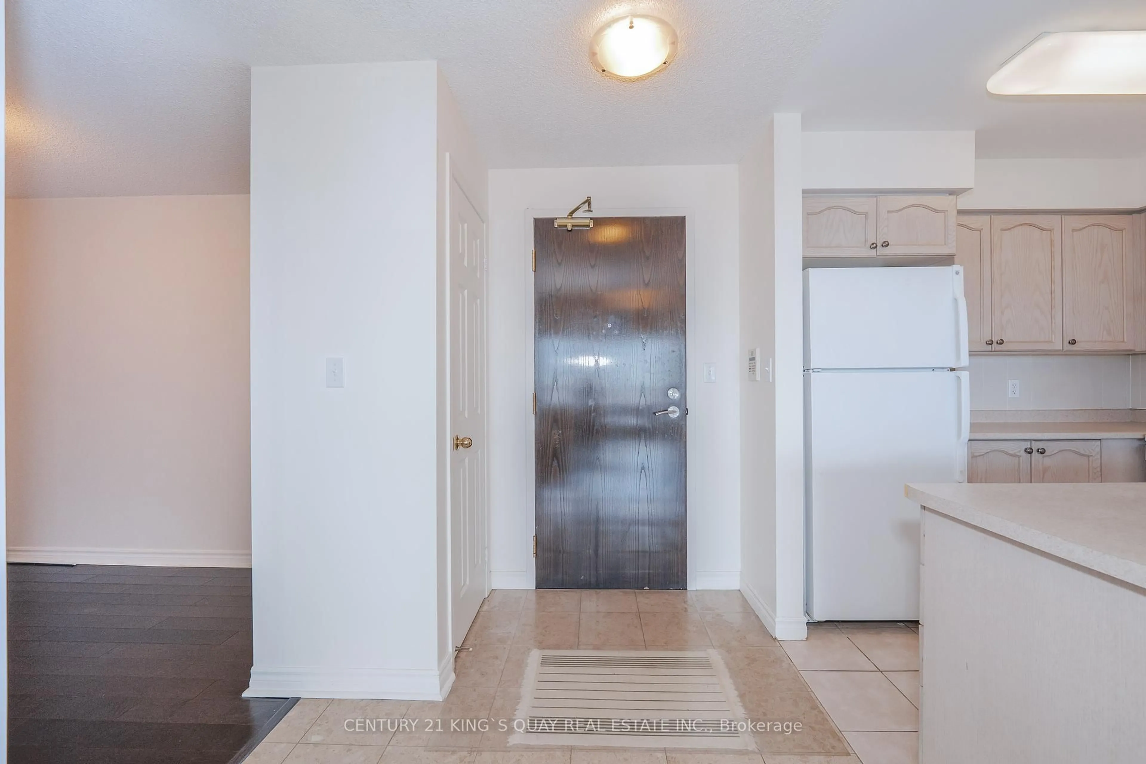 Indoor entryway for 18 Spring Garden Ave #1906, Toronto Ontario M2N 7M2