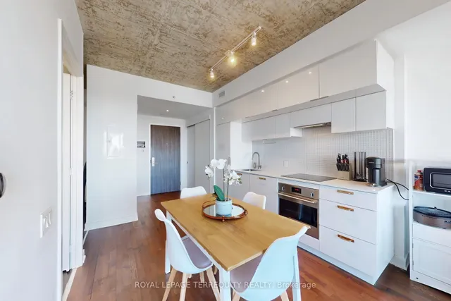 Additional property image - 185 Roehampton Ave Unit 1707