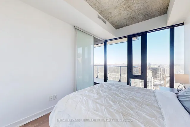 Additional property image - 185 Roehampton Ave Unit 1707