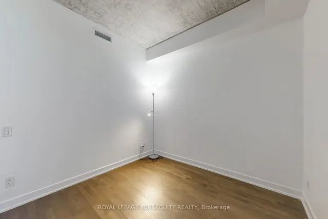 Additional property image - 185 Roehampton Ave Unit 1707