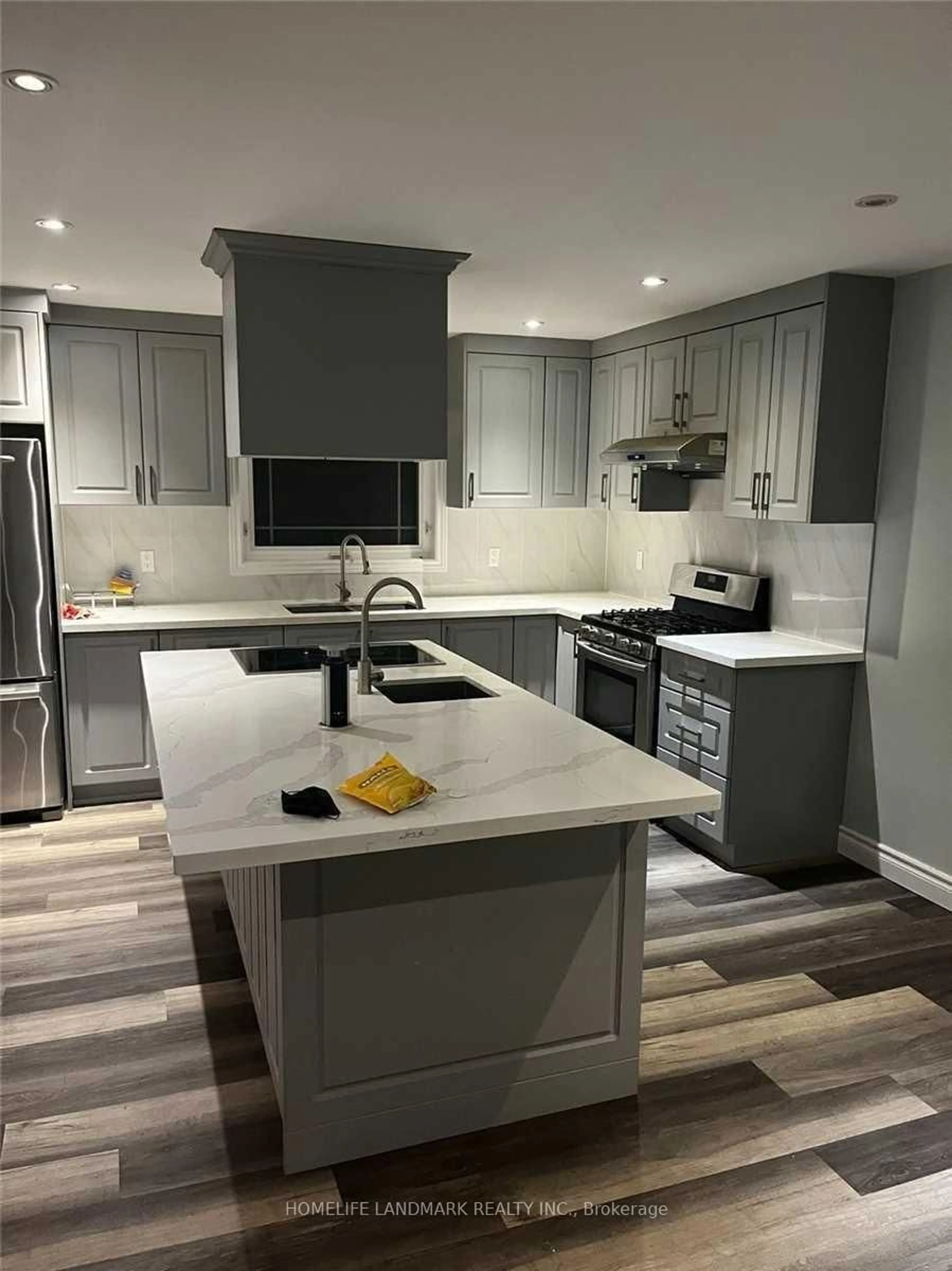 Contemporary kitchen, unknown for 1 Winlock Park, Toronto Ontario M2M 1Z1