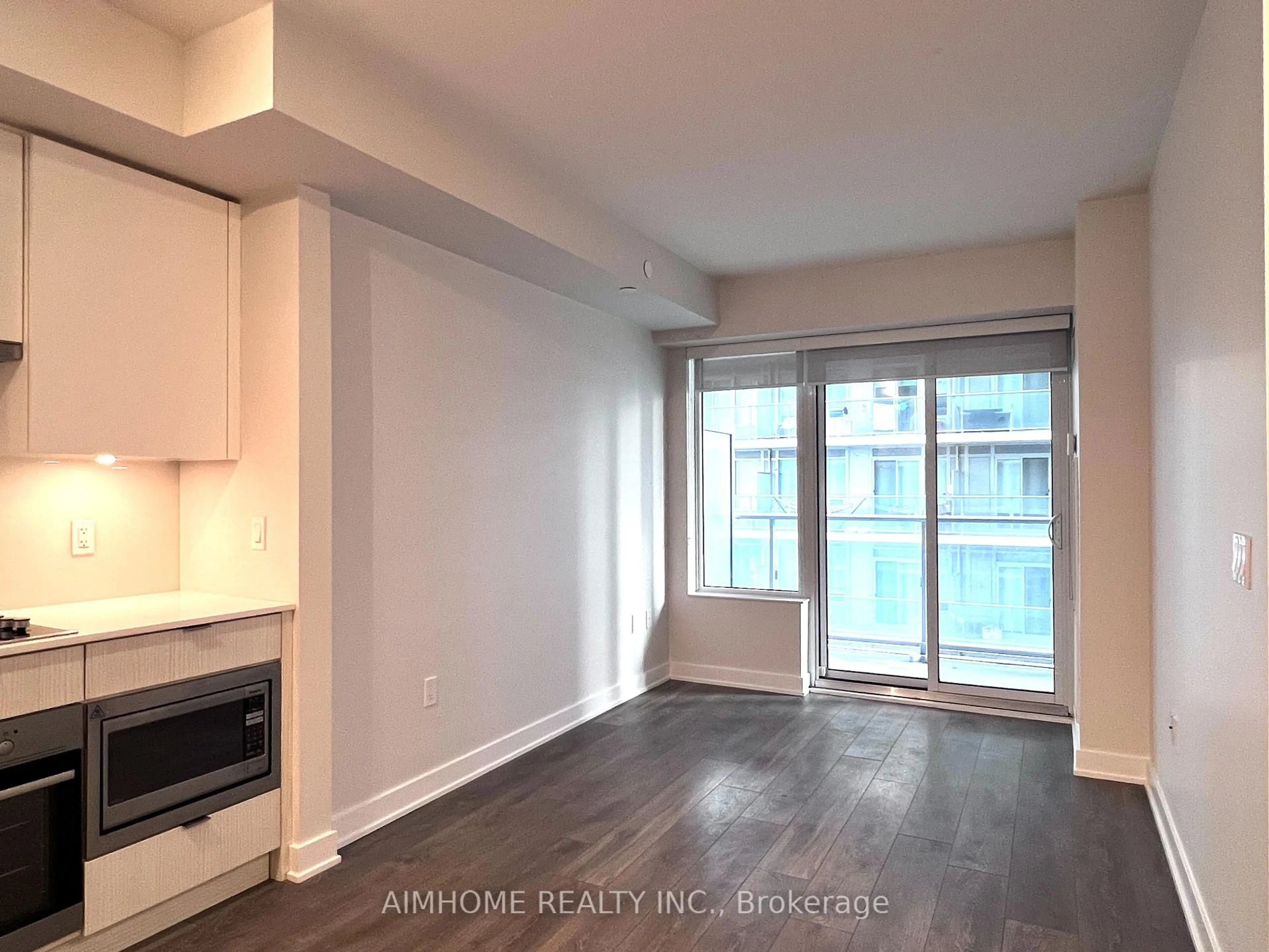 A pic of a room for 99 Broadway Ave #1906, Toronto Ontario M4P 0E3