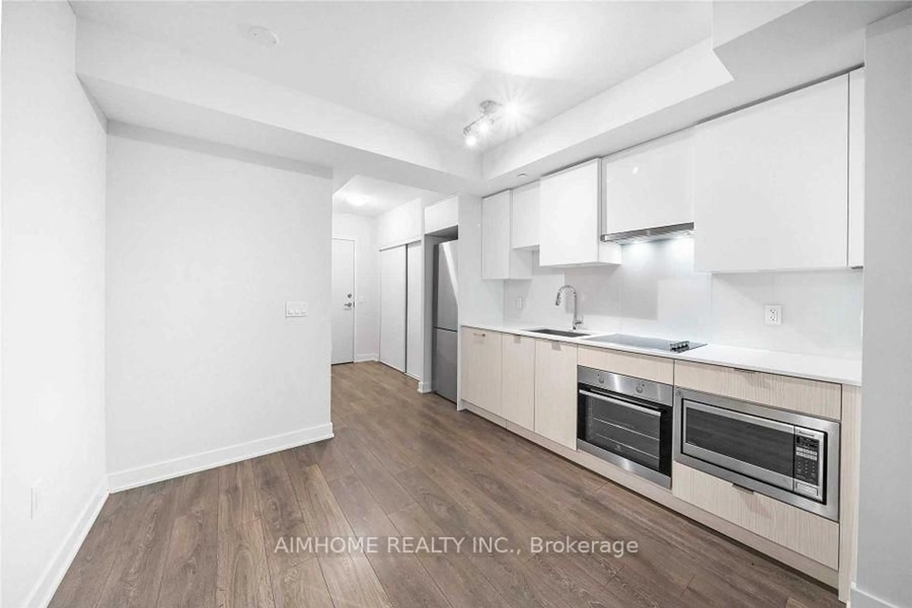 Standard kitchen, unknown for 99 Broadway Ave #1906, Toronto Ontario M4P 0E3