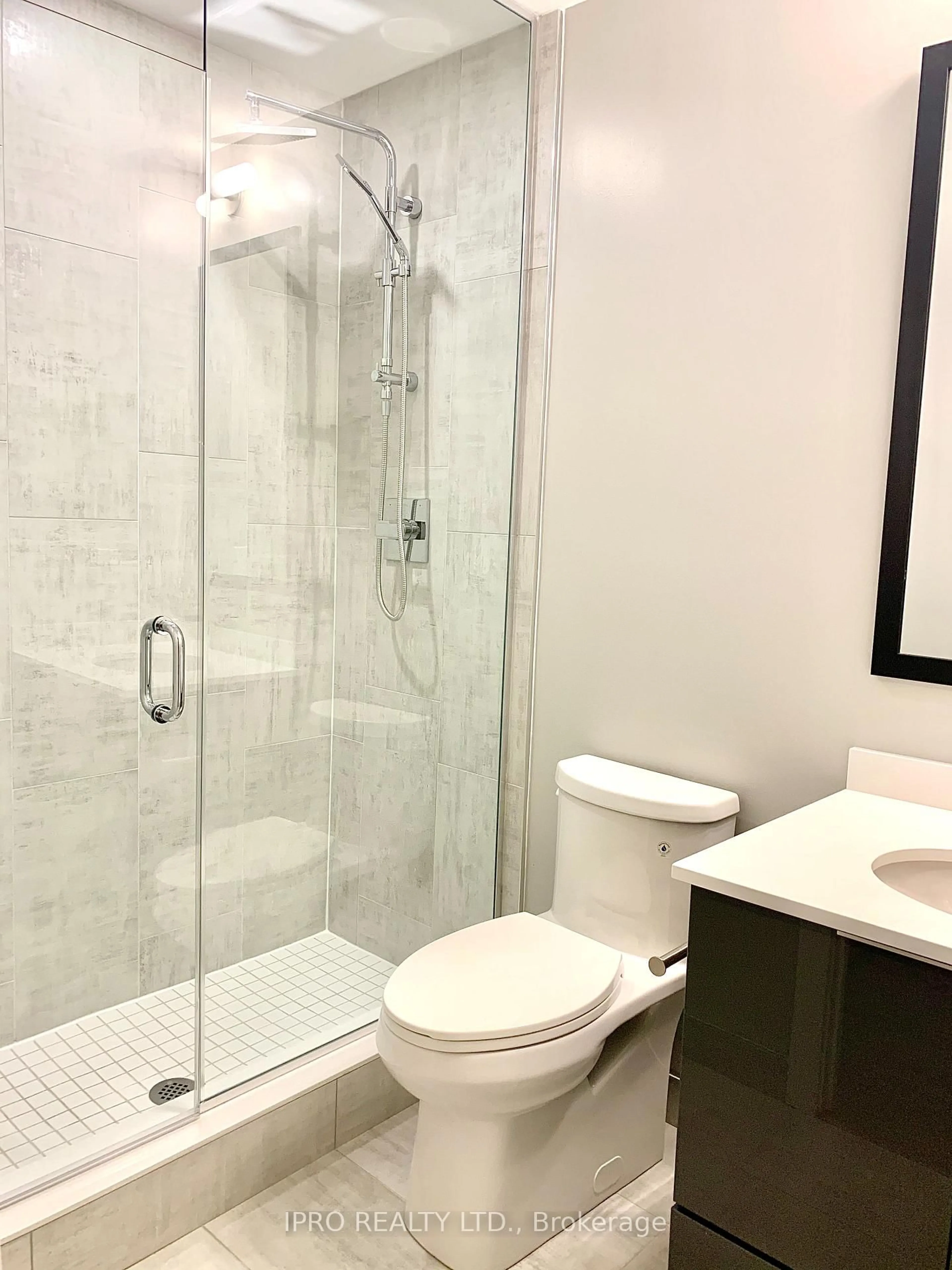 Standard bathroom, ceramic/tile floor for 1 Belsize Dr #318, Toronto Ontario M4S 0B9