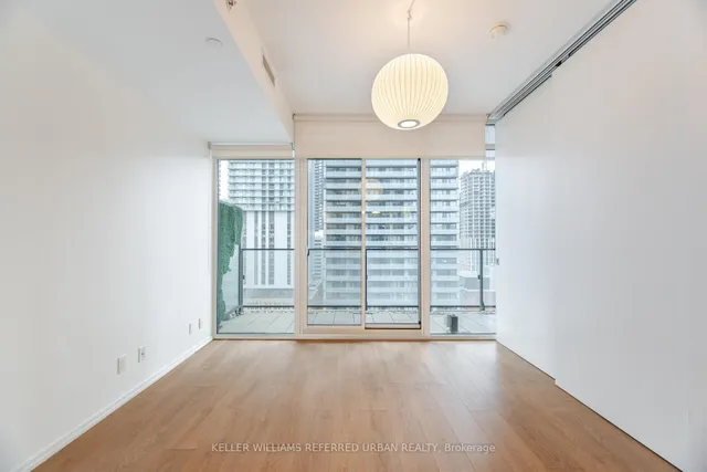 Additional image 34 of 125 Peter St Unit 1811