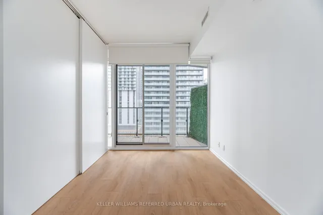 Additional image 25 of 125 Peter St Unit 1811