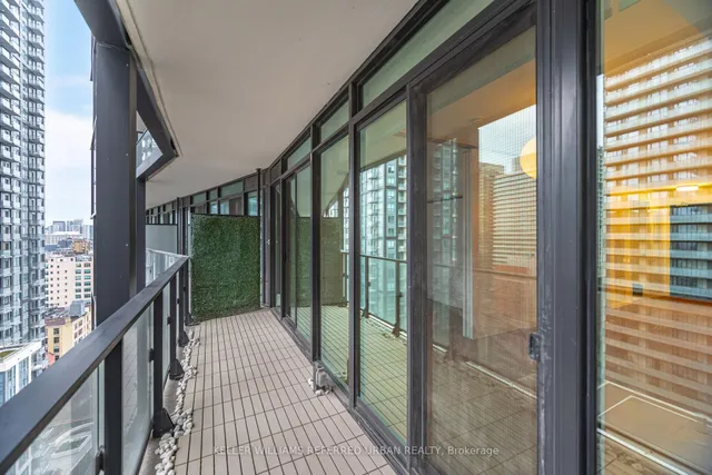 Additional image 17 of 125 Peter St Unit 1811