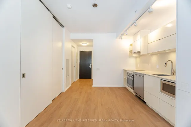 Additional image 39 of 125 Peter St Unit 1811