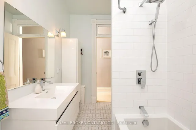 Additional property image - 298 Berkeley St
